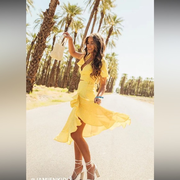 ❤️Lulus Cute Yellow Polkadot Ruffle Skirt - Picture 2 of 7